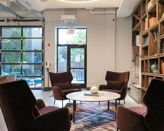 Blueground | Edgewater, fitness center, nr Lake - Chicago - Lounge