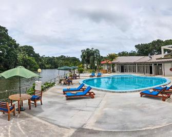 Yatu Lau Lagoon Resort - Pacific Harbor - Pool
