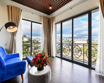 Stillus Boutique Hotel Dalat - Dalat - Sala de estar