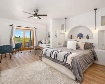 Sirena Vineyard Resort - El Paso de Robles - Schlafzimmer