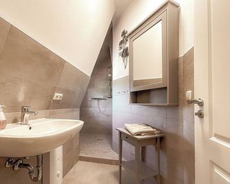 Landidyll Elmenhorst Wohnung 03 - Hohen Schönberg - Bad