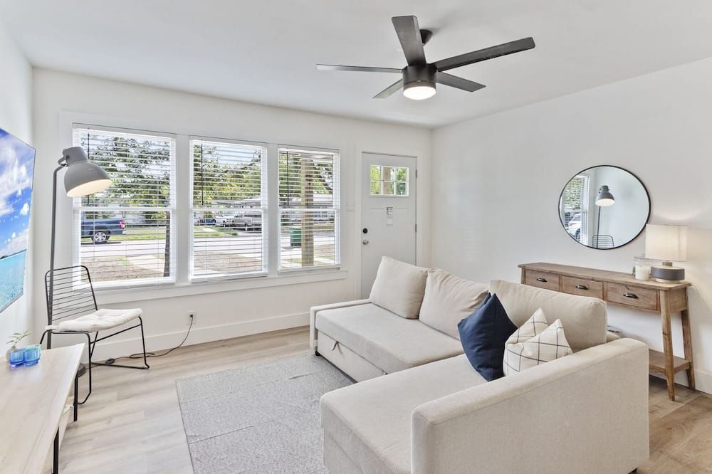 Modern & Cozy Home at the Heart of San Antonio - San Antonio - Sala de estar