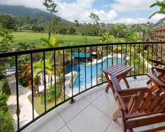 Hotel Magic Mountain Spa & Conference Center - La Fortuna - Balcón