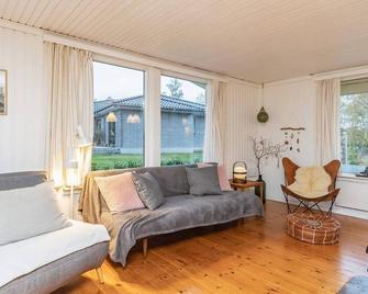 8 Person Holiday Home in Hesselager - Hesselager - Sala de estar