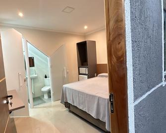 Guaru Inn Hostel - Guarulhos - Bedroom