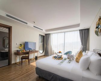 Grand Tourane Nha Trang Hotel - Nha Trang - Bedroom