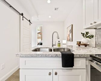 Modern - Townhome - Built in 2023 - Lafayette - Kitchen