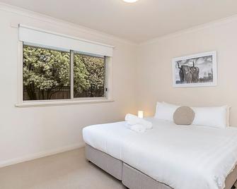 4 Allan Street - Port Fairy - Bedroom