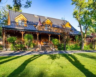 Tehachapi Country Estate - Tehachapi - Edificio