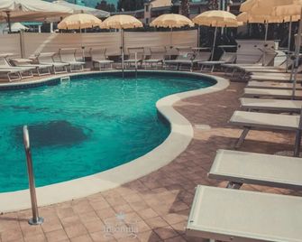 Hotel Insonnia - Agropoli - Piscina