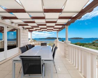 Holiday house with a swimming pool Prizba, Korcula - 199 - Blato - Balcony