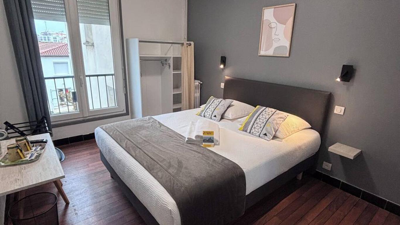 Crystal Hotel