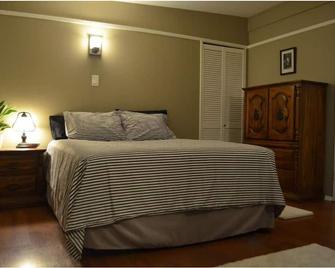 Cozy Mid Century Home - North Little Rock - Bedroom