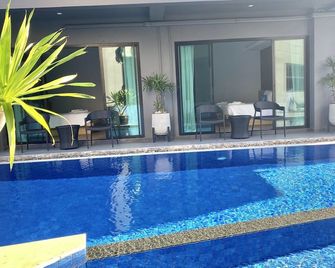 Aonang Dugong - Krabi - Pool