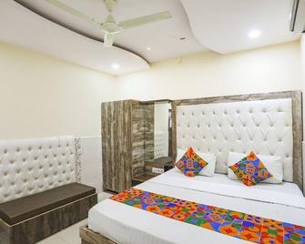 Fabhotel Welcome - Kanpur - Schlafzimmer