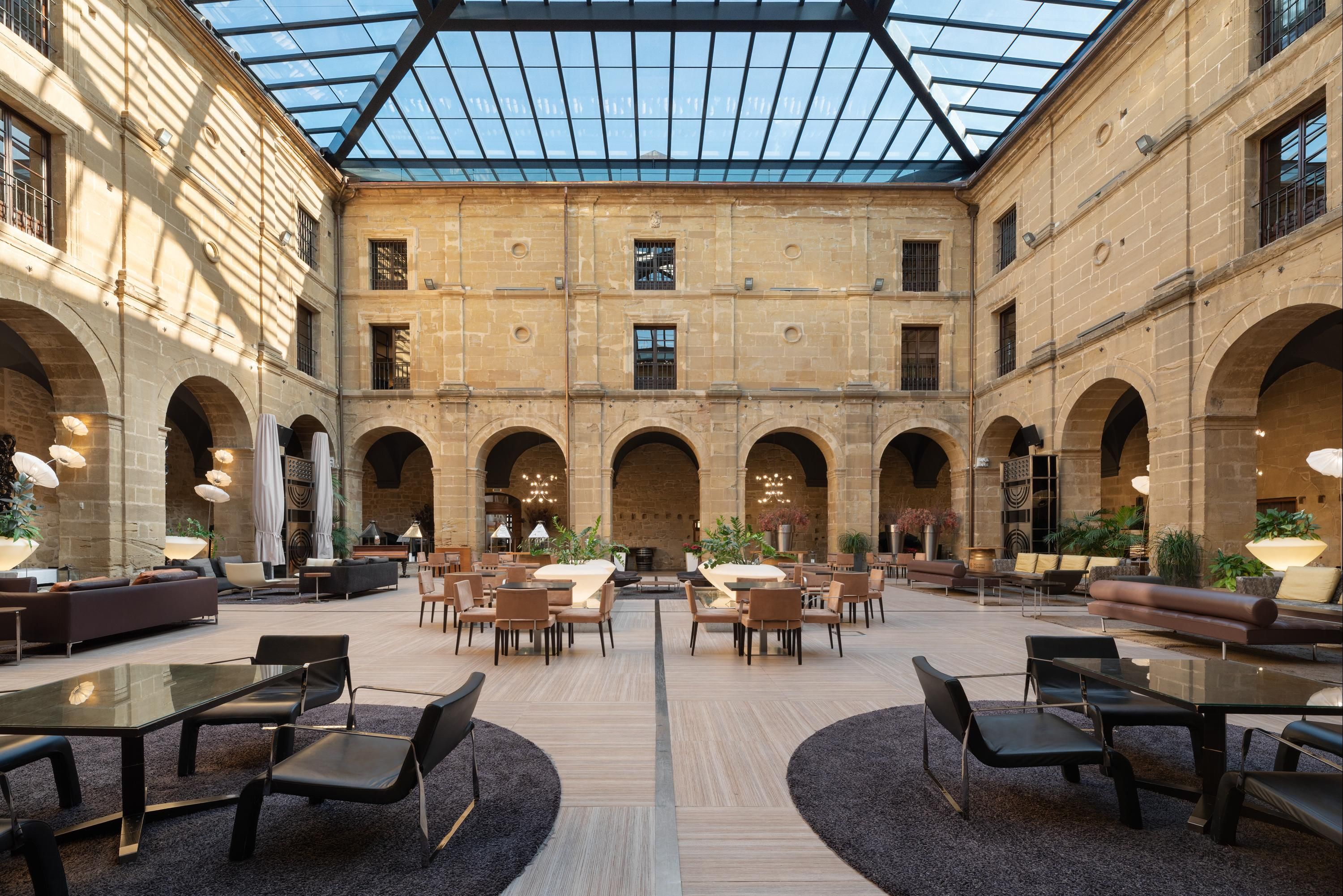 يوروستارز لوس أجوستينوس