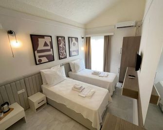 The House Rooms - Budva - Dormitor