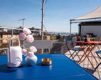 Boho Suite Zürich - 80 qm, 3 Schlafzimmer, Balkon & Zugang zur Dachterrasse mit Grill & Seesicht - Zurich - Balcony