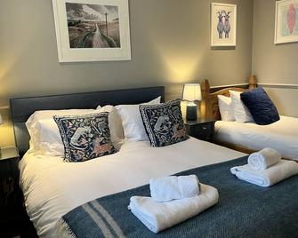 St Marys Gate Inn - Arundel - Bedroom