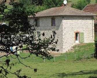 Farm house in Haut Beaujolais / South Burgundy - Aigueperse - Edificio