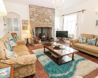 Gorphwysfa - Beaumaris - Living room