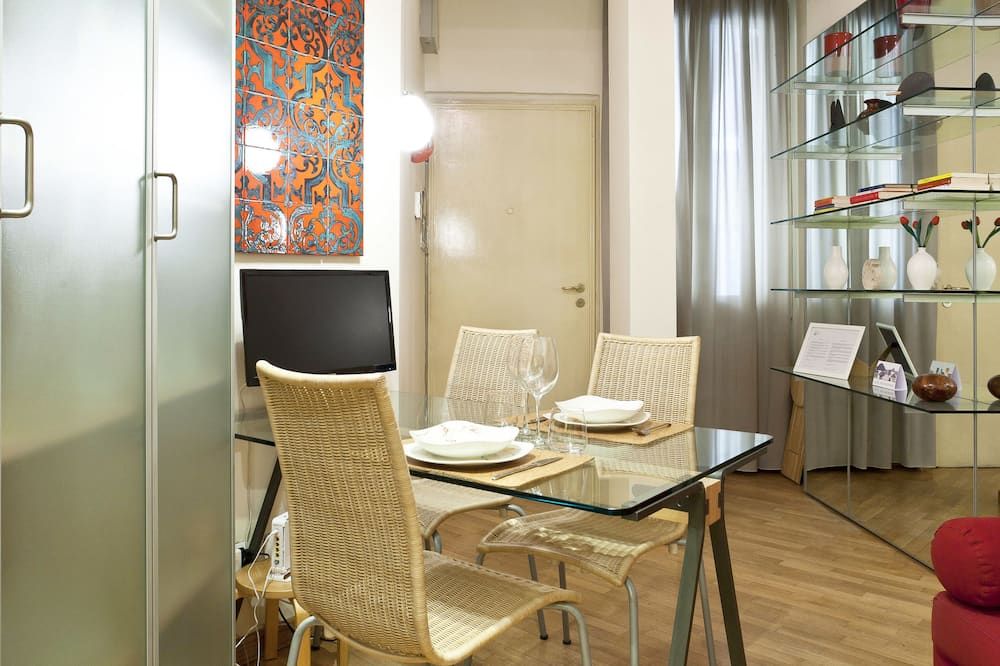 إيتاليان واي - فيوري تشياري - ميلان - غرفة طعام