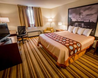 Super 8 by Wyndham State College - State College - Bedroom
