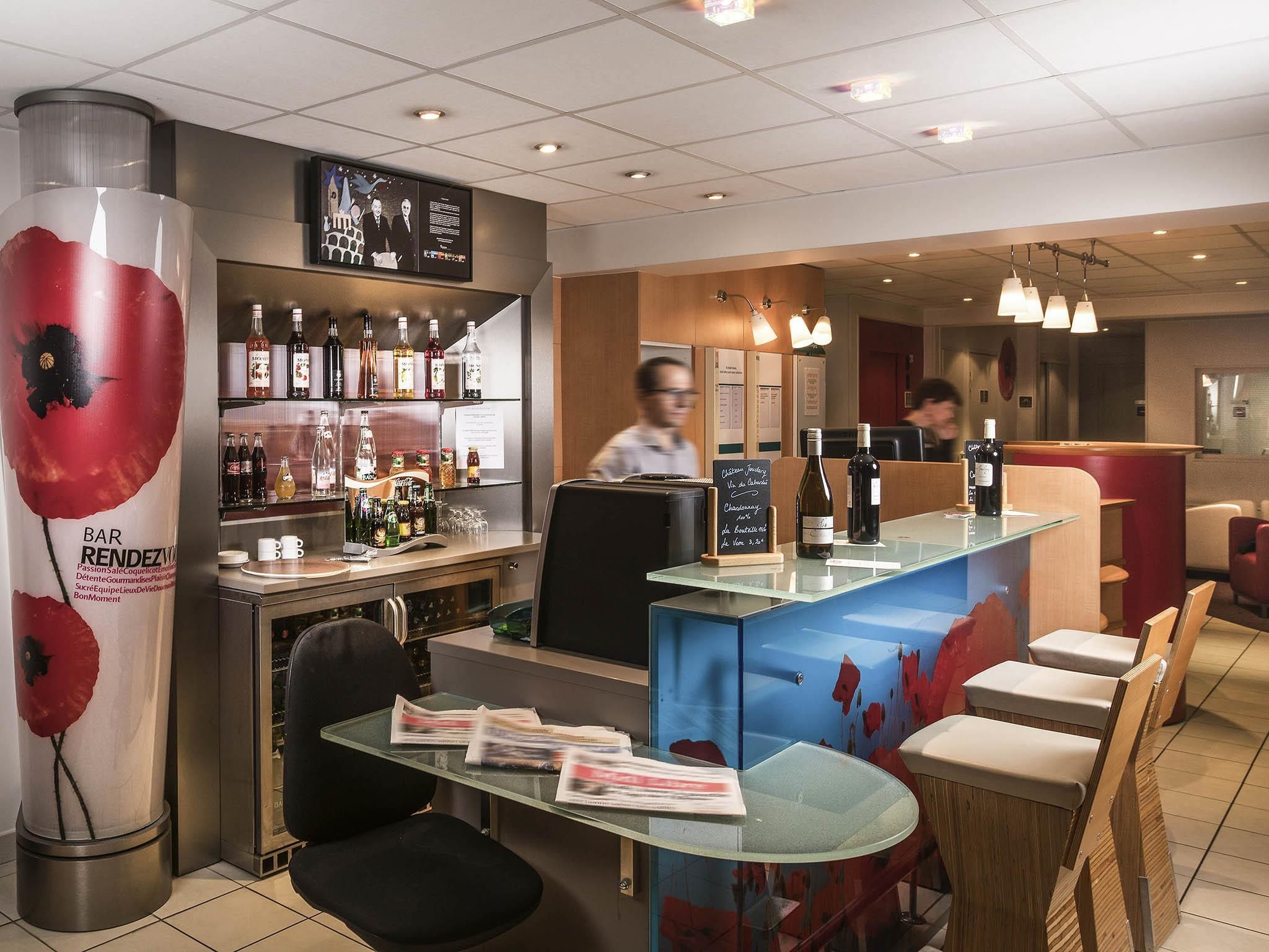 ibis Carcassonne Centre La Cité - קרקסון - בר