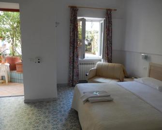 Hotel Europa - Ischia - Soveværelse