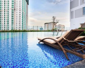 Rivergate Apartment Infinity Pool & Gym - Ho Chi Minh City - Pool