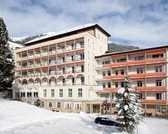 Hotel National By Mountain Hotels - Davos - Building