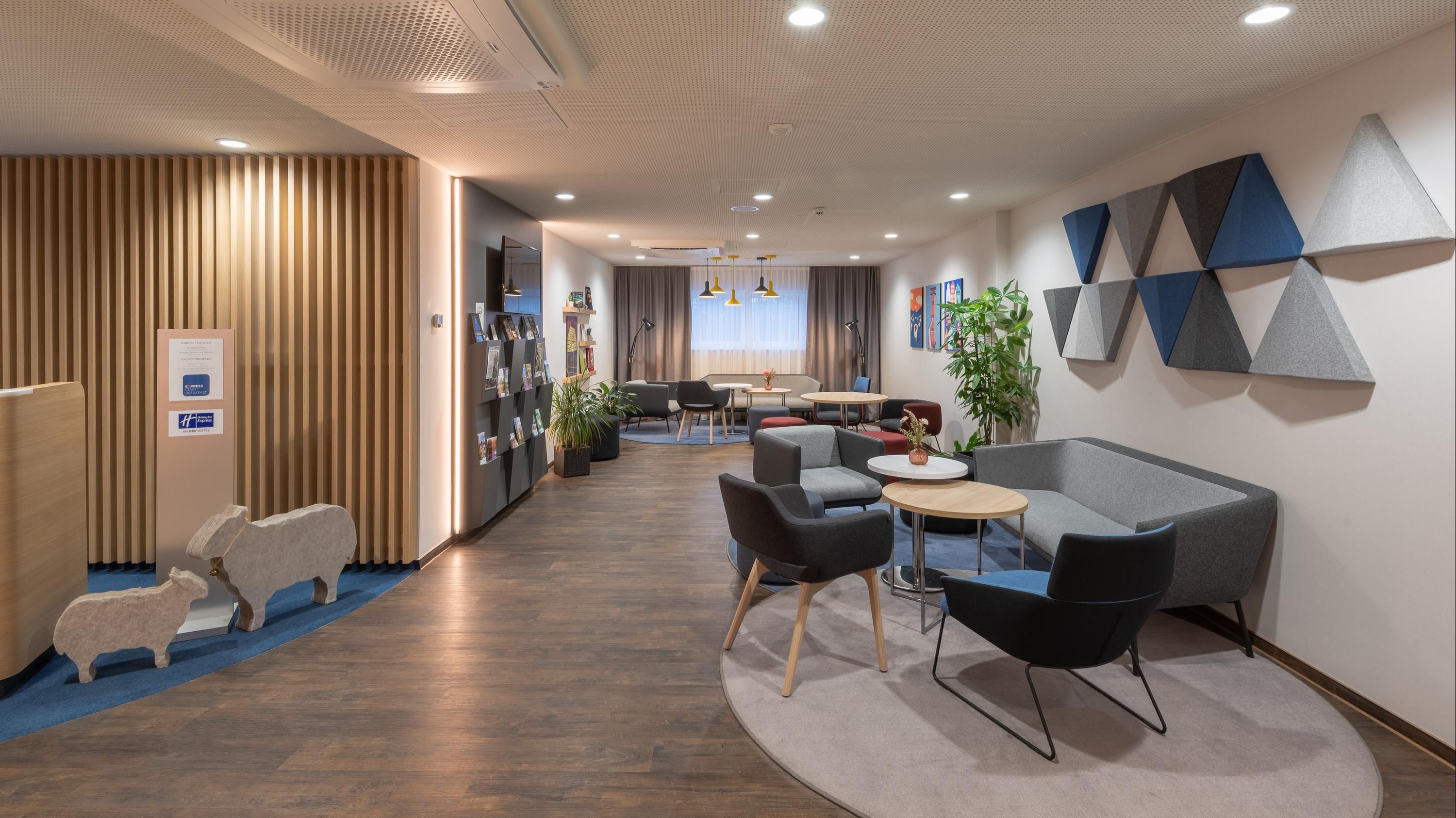 Holiday Inn Express Hamburg South A7/As42 By IHG - Egestorf - Lounge