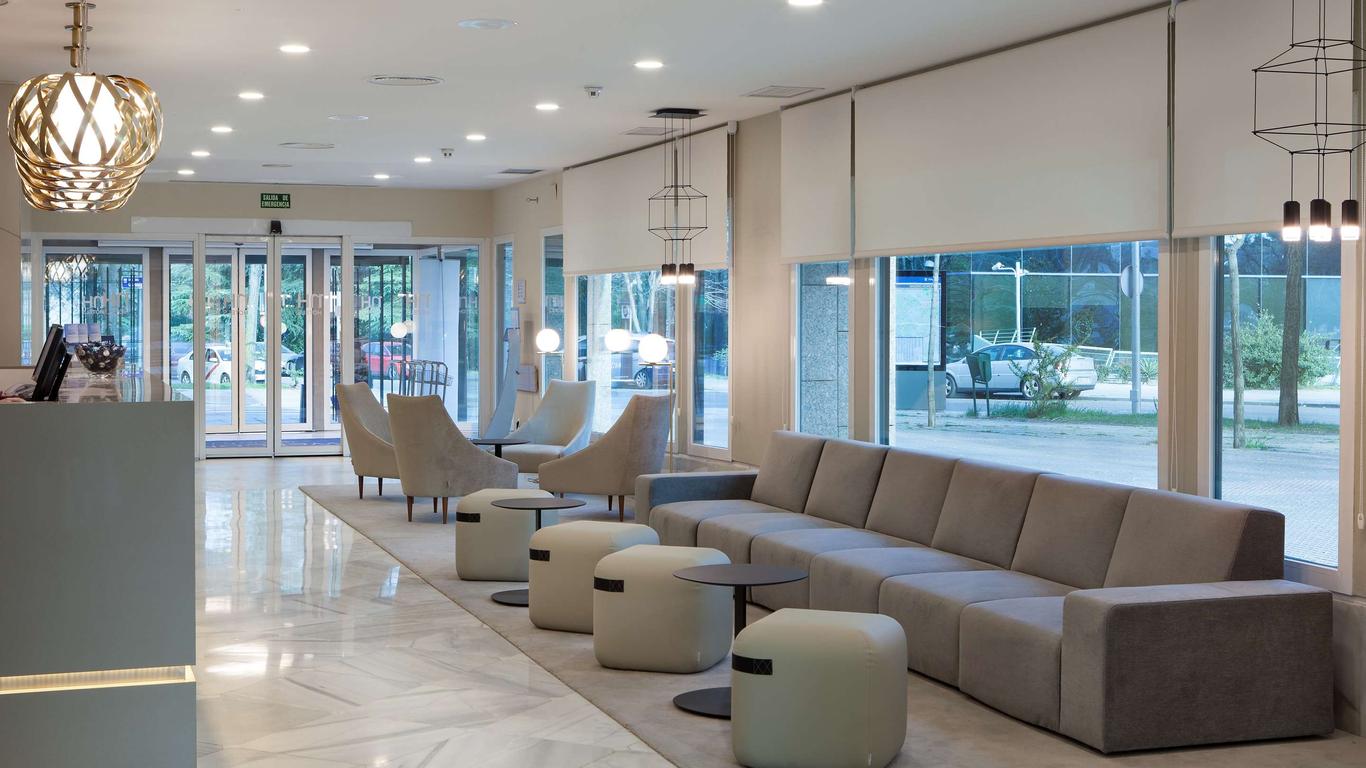 مطار باراخاس NH