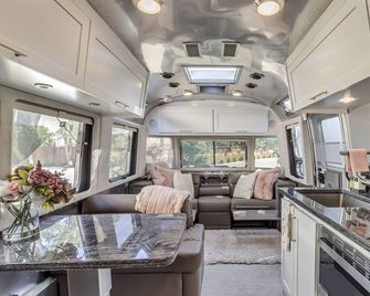 Hot tub-2021 Airstream Classic w/Mountain Views! - Cottonwood Heights