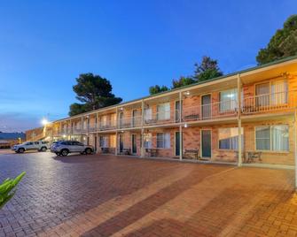 North Parkes Motel - Parkes - Building