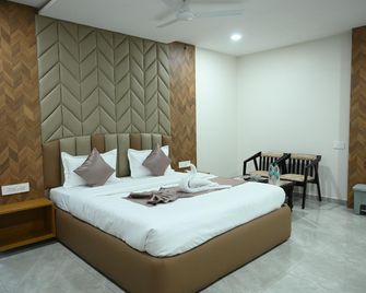 Hotel Rahi Inn - Бхудж - Спальня