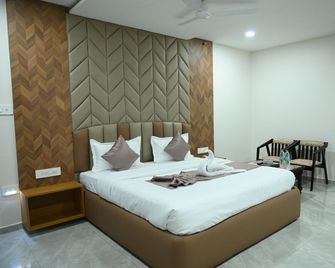 Hotel Rahi Inn - Бхудж - Спальня