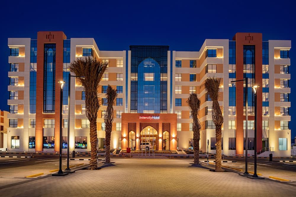 فندق إنترسيتي نزوى - نزوى - مبنى