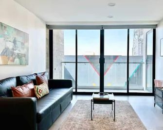 Downtown 1 BR Suite in Av Revolucion Tijuana - Tijuana - Sala de estar