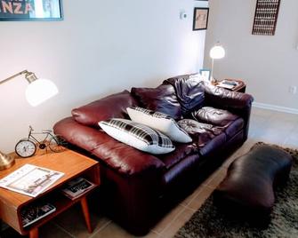 Awesome ! 2 Bedroom , 2 Bath, With A Swimming Pool! - Clemmons - Living room