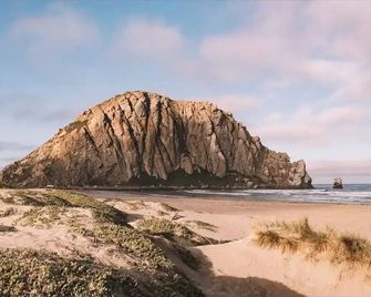 Renovated Private Hippy Beach Shack With Full Bath - Morro Bay