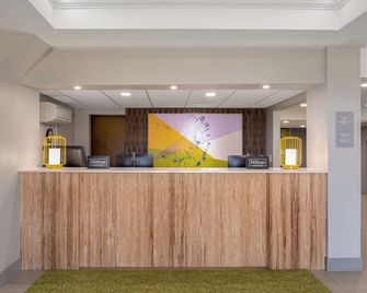Spark by Hilton Fishkill - Fishkill - Recepce