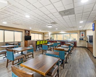 Comfort Suites Brunswick - Brunswick - Restoran