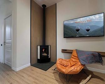 Motives Inn Dilijan - Dilijan - Living room