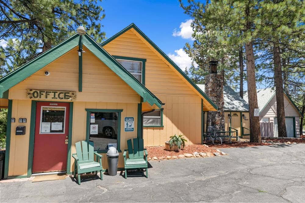 Big Bear Lakefront Lodge - ביג בר לייק - בניין