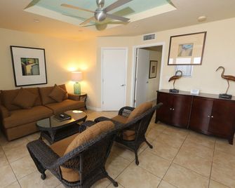 The Beach on Longboat Key by RVA - Longboat Key - Вітальня