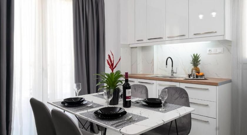 Dining room view of Amersa Luxury Apartment