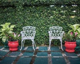 Nakaraj Princess Chiang Rai - Walking Street - Chiang Rai - Patio