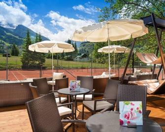 Familienhotel Sonngastein - באד גאסטיין - פטיו