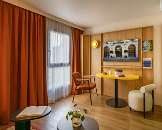 Citadines République Paris - Paris - Living room